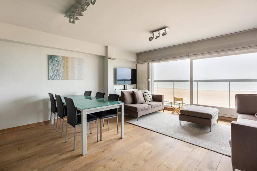 Seafront Apartment 2 Bed Duinbergen クノック・ヘイスト エクステリア 写真
